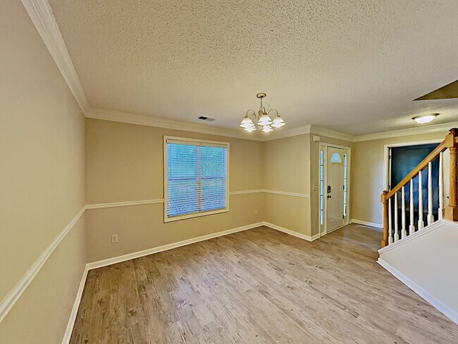 Building Photo - 4017 St George Walk SW