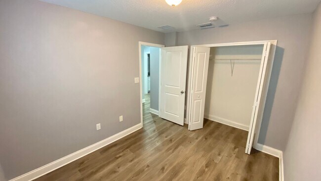 Foto del edificio - 3 Bedroom, 2 Bath Duplex in Poinciana - Pr...