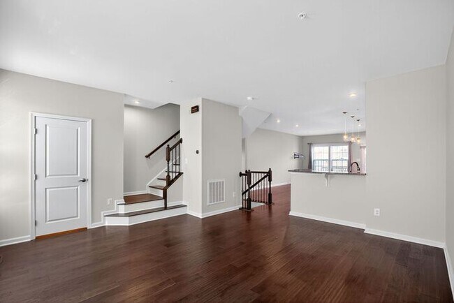 Foto del edificio - 5704 River Shark Ln