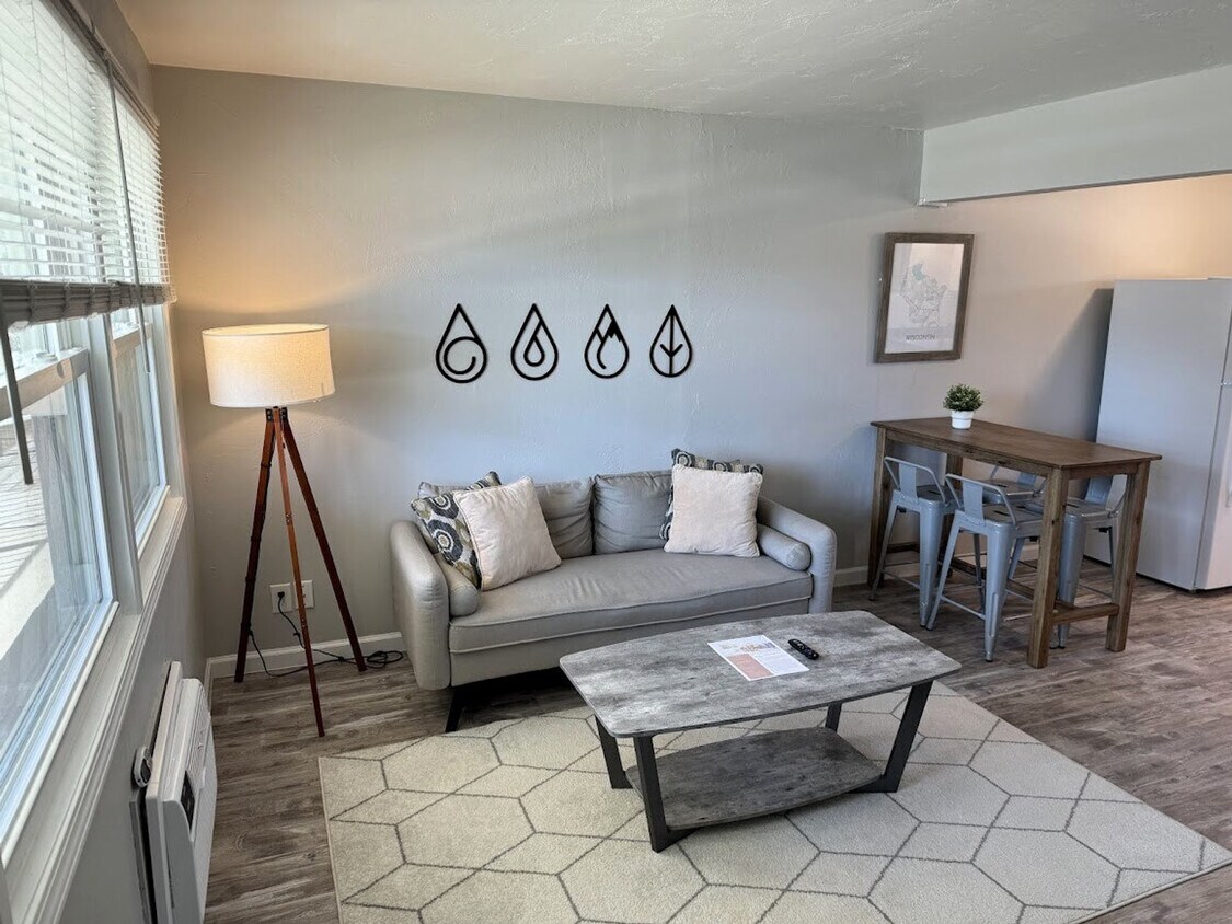 Foto principal - 826 W Weiland Ave