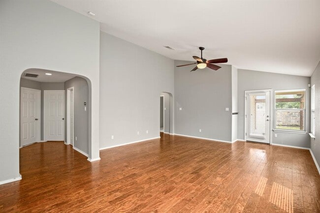 Building Photo - 14012 Marathon Rd