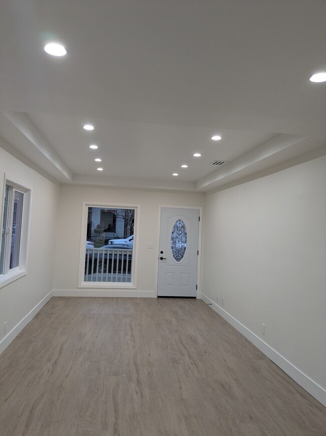 Sala de estar sin amueblar - 214 S 22nd St