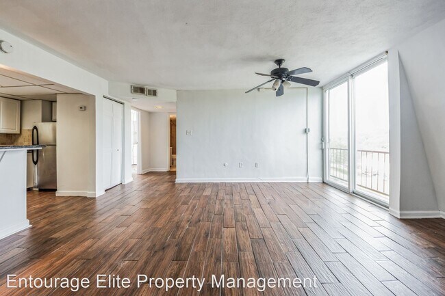 Foto del edificio - 2 br, 1 bath House - 3232 Forest Lane
