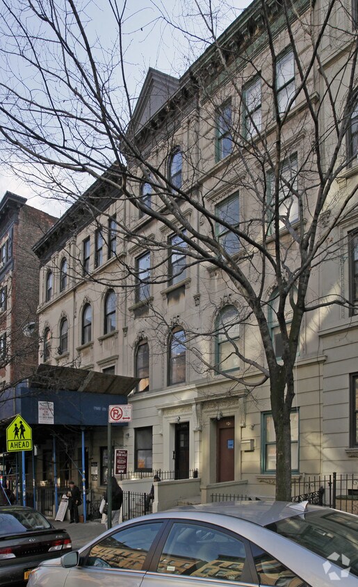 Building Photo - 404 W 145th St