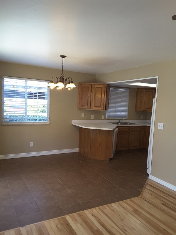 Foto del edificio - 461 N Orem Blvd