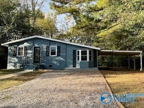 Building Photo - 4000 McEwen Dr NW