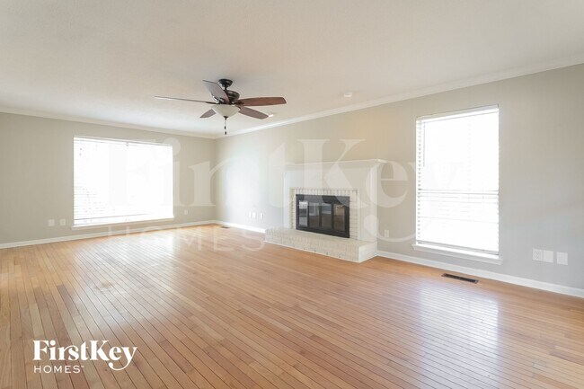 Building Photo - 1049 Independence Ct
