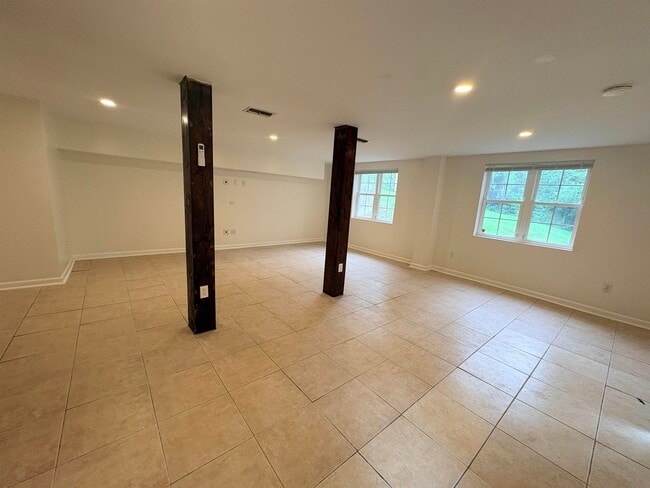 Foto del edificio - 212 Barbourville Dr