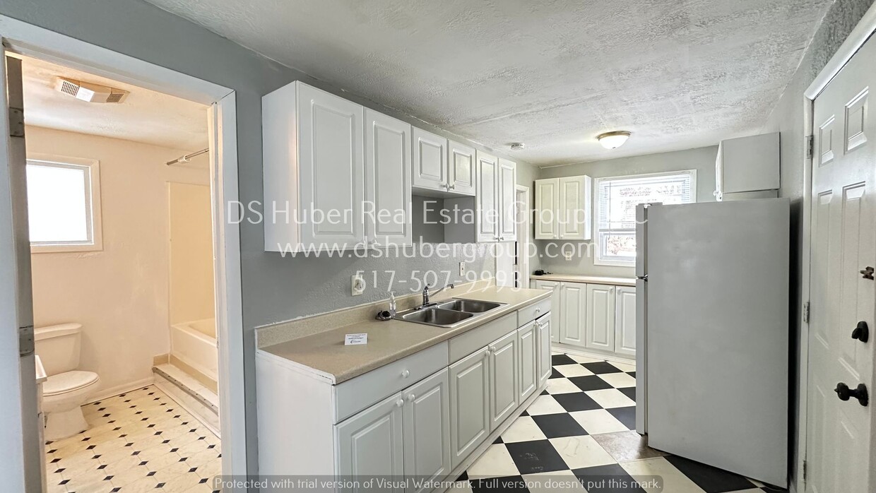 Primary Photo - Two bedroom, one bathroom home located on ...