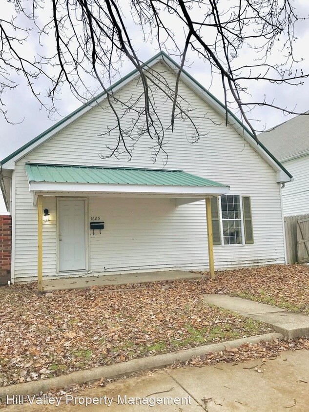 3 br, 1 bath House 1625 S 9th St House Rental in Terre Haute, IN