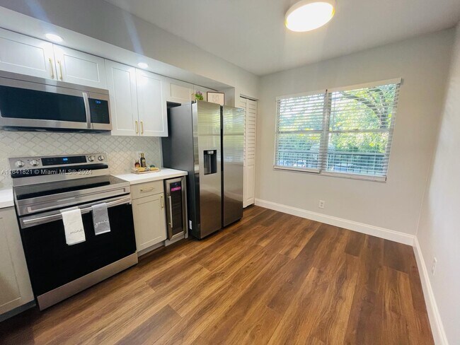 Foto del edificio - 12750 SW 4th Ct