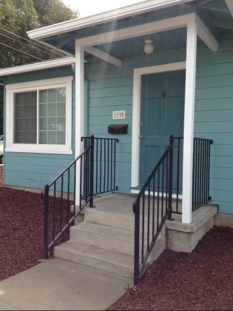 Frente del dúplex - 1195 Santa Ana St