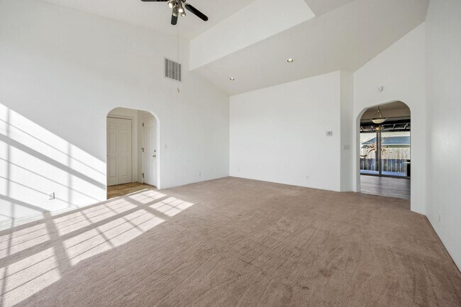 Foto del edificio - 147 Mountain View Dr