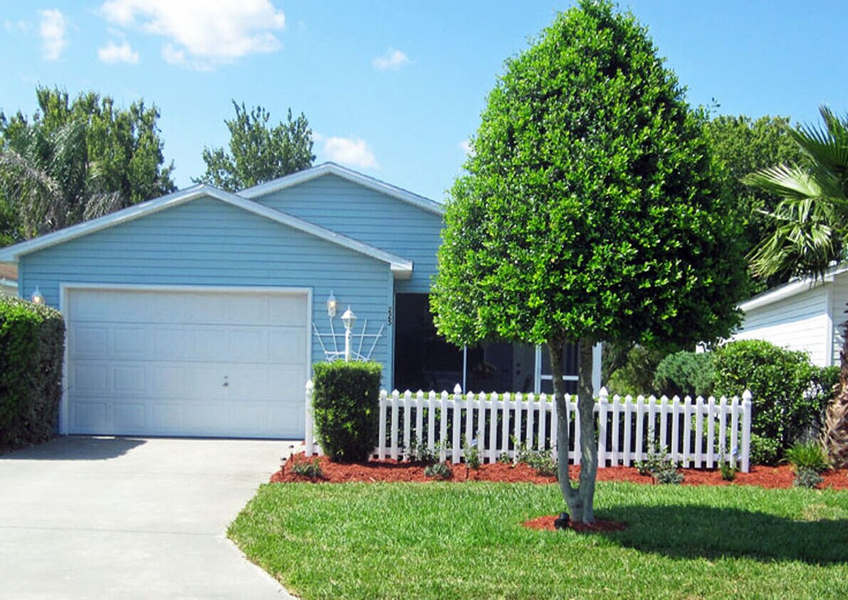 225 Montoya Dr, Lady Lake, FL 32159 House Rental in Lady Lake, FL