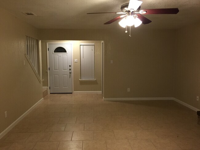 Foto del edificio - 3011 Peacemaker St