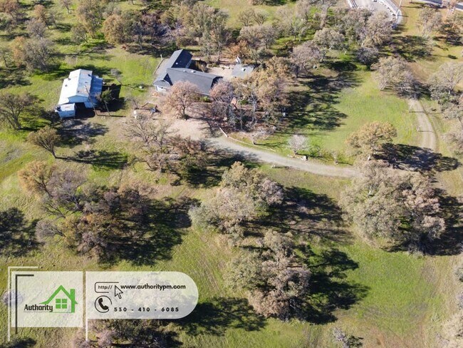 Building Photo - 21451 Kirkwood Manor Dr. | Fenced 10 Acre ...