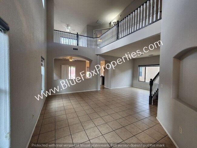 Foto del edificio - 2427 E Camino Malcote