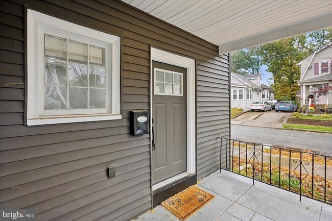 Building Photo - 229 New Jersey Ave