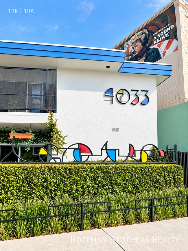 Building Photo - 4033 Sunset Blvd