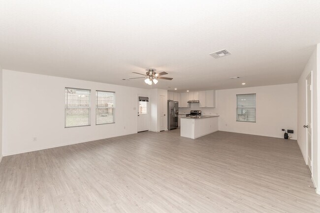Building Photo - 14010 Wool Pk