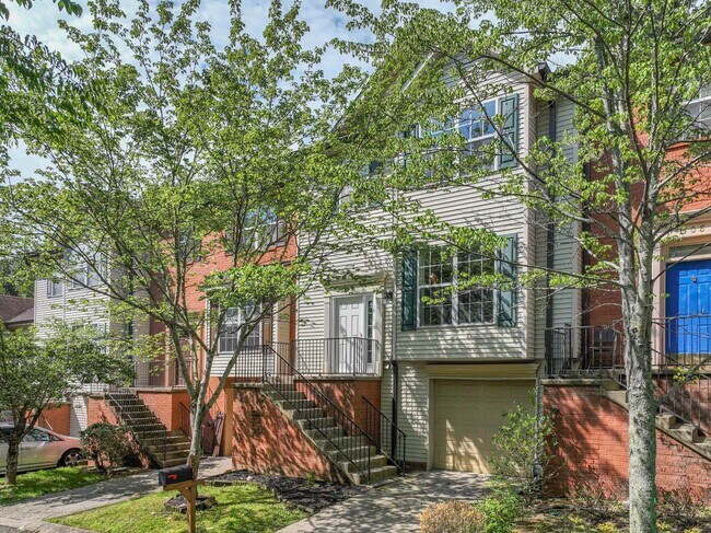 Building Photo - 509 Huntington Ridge Dr