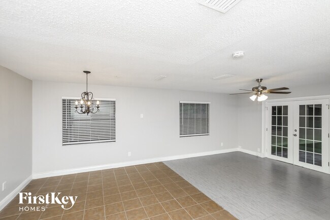 Building Photo - 1081 Coronado Drive