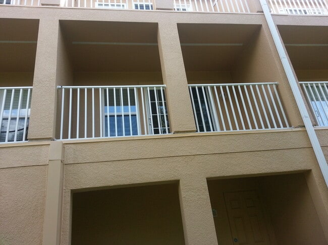 Building Photo - 7313 Black Walnut Way