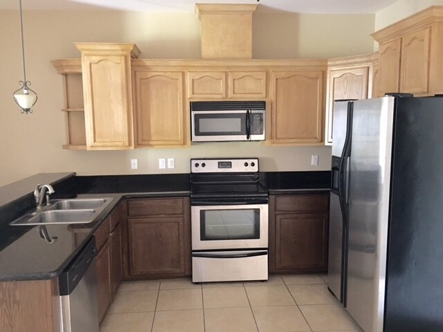 Foto del edificio - 1403 W Fig Ave