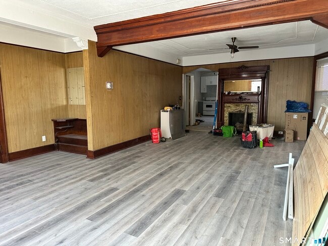 Building Photo - 1537 Chapel St