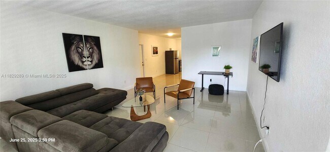 Building Photo - 9800 E Bay Harbor Dr
