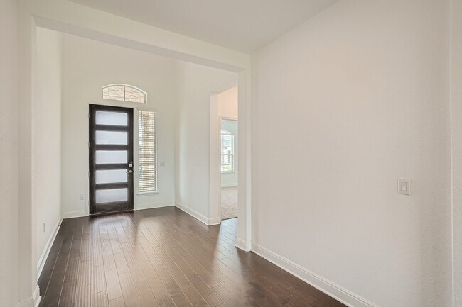 Building Photo - 16805 Lemonia Cove