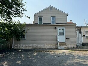Building Photo - 352 S 3rd St
