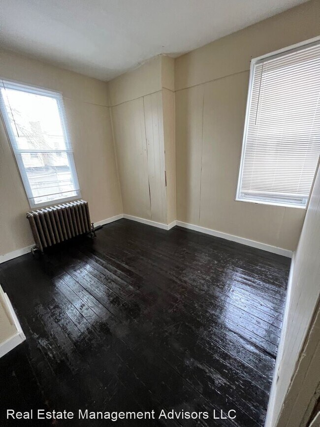 Foto del edificio - 3 br, 1 bath House - 6025 Kershaw Street