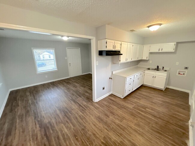 Foto del edificio - 3509 Brantley Rd