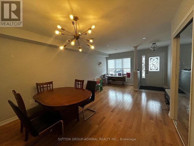 Building Photo - 5 Quattro Ave