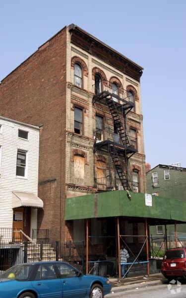 Primary Photo - 598 Marcy Ave