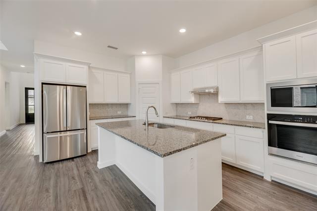 Foto del edificio - 15543 Fringe Tree Rd