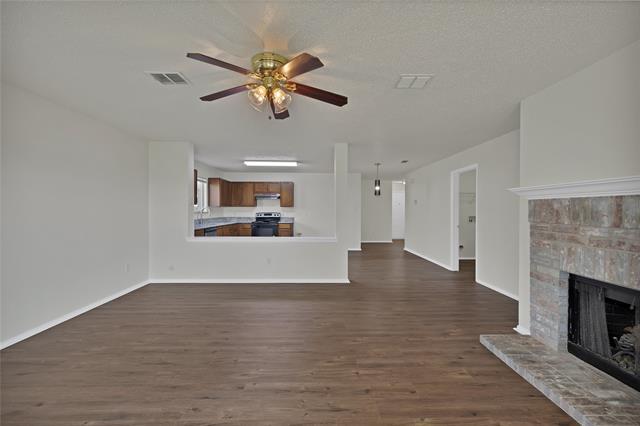 Foto del edificio - 2460 Mallory Ln