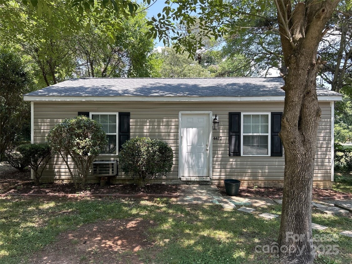 Primary Photo - 4412 Fair St
