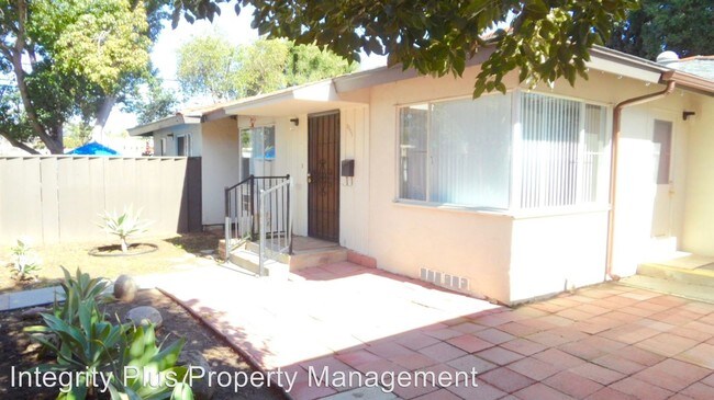 Foto del edificio - 8701-8723 Lemon Ave
