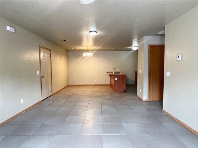 Foto del edificio - 1132 Remington Dr