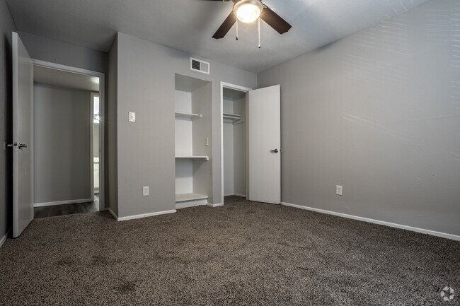 2BR, 1.5BA - 900SF - Second Bedroom - Northlake Manor