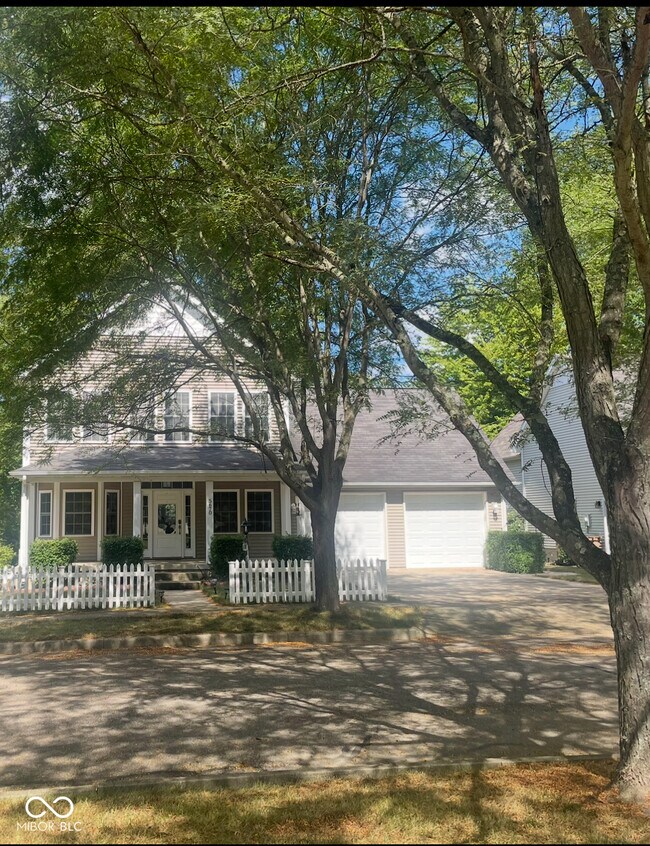 Foto del edificio - 5670 Honey Locust Dr