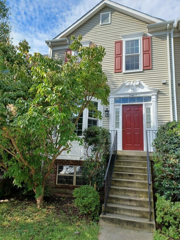 2407 Hamden Ct, Crofton, MD 21114 Townhome Rentals in Crofton MD