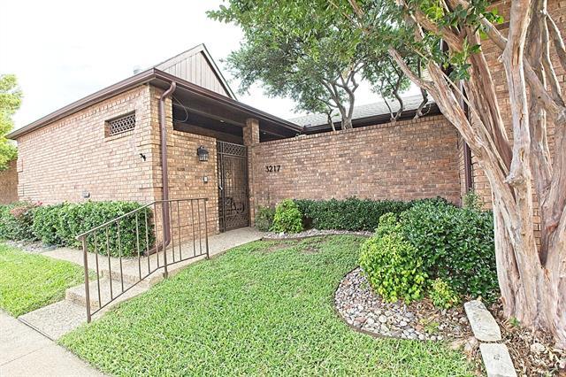 Foto del edificio - 3217 Squireswood Dr