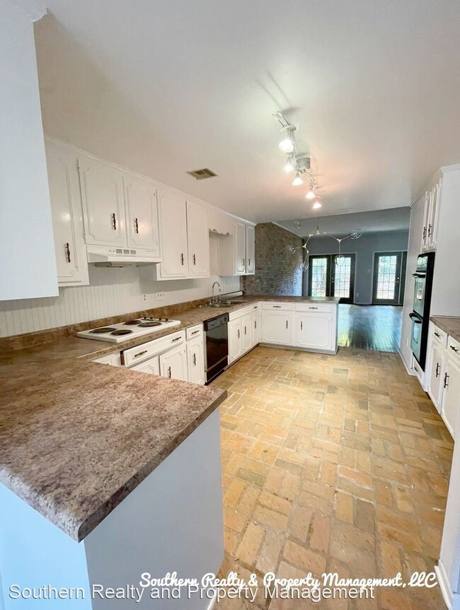 Foto del edificio - 2 br, 2.5 bath House - 2948 Old Farm Road