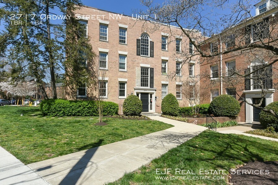 Foto principal - 2717 Ordway St NW