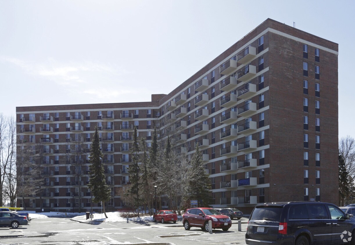 Photo du bâtiment - Meadowbrook Place