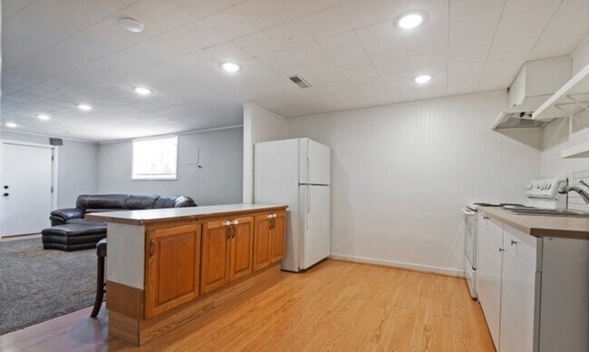 Foto del edificio - 1865 S Spring Creek Dr
