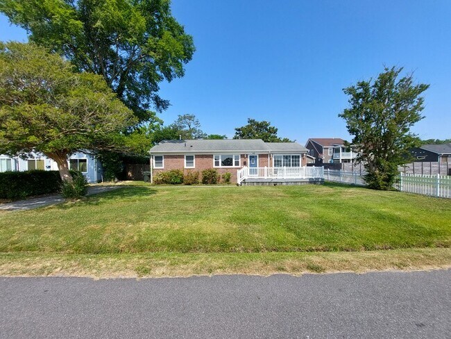 Foto del edificio - CUTE AND COZY 3 BEDROOM HOME AT BUCKROE BEACH FOR RENT!!!